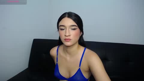 Snapshot of anny_naf chatting on 12/17/25, 03:18 Anny online show from 12/17/25, 03:18