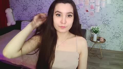 Snapshot of anny_shine chatting on 12/07/24, 03:47 Annie online show from 12/07/24, 03:47