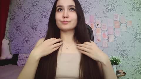 Snapshot of anny_shine chatting on 12/20/24, 03:58 Annie online show from 12/20/24, 03:58