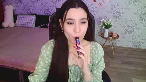 Snapshot of anny_shine chatting on 01/17/25, 02:39 Annie online show from 01/17/25, 02:39