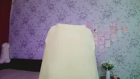 Snapshot of anny_shine chatting on 02/10/25, 06:20 Annie online show from 02/10/25, 06:20