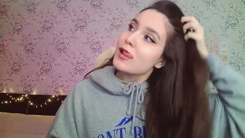 Snapshot of anny_shine chatting on 09/10/25, 04:45 Annie online show from 09/10/25, 04:45