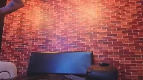 Snapshot of annyeli_bigtits chatting on 12/17/25, 04:46 annyeli_bigtits online show from 12/17/25, 04:46