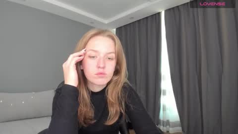 Snapshot of annyfourse chatting on 12/14/24, 06:46 AnnyFourse online show from 12/14/24, 06:46