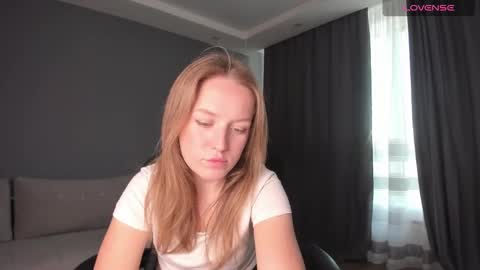 Snapshot of annyfourse chatting on 12/22/24, 07:33 AnnyFourse online show from 12/22/24, 07:33