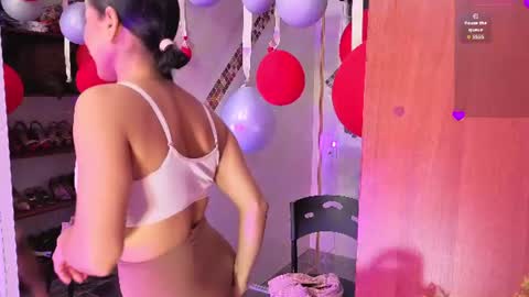 Snapshot of annylittle_ chatting on 07/16/26, 03:12 LittleSunny My schedule 1400 - 2200 GMT -5 online show from 07/16/26, 03:12