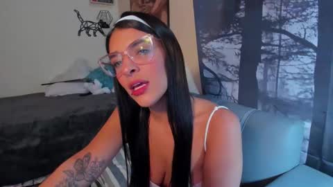Snapshot of annyluna1 chatting on 04/24/26, 09:28 Annyluna online show from 04/24/26, 09:28