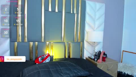 Snapshot of annyosoriio chatting on 10/28/25, 08:33 Anny online show from 10/28/25, 08:33