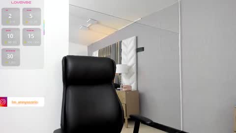 Snapshot of annyosoriio chatting on 11/10/25, 08:19 Anny online show from 11/10/25, 08:19