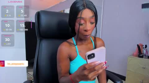 Snapshot of annyosoriio chatting on 12/05/25, 07:43 Anny online show from 12/05/25, 07:43