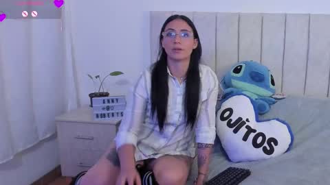 Anny online show from 12/22/25, 11:02