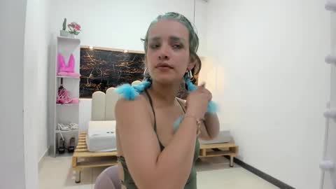 Anny online show from 09/17/25, 08:10