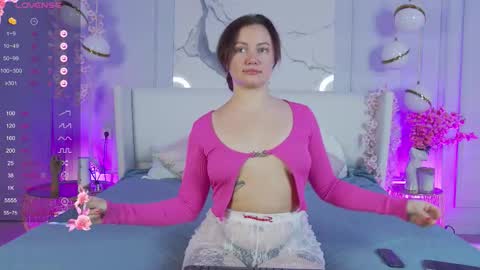 AnnySue online show from 10/16/25, 05:19