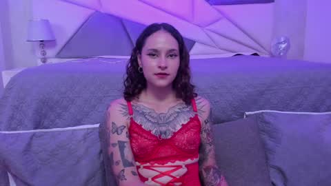 Snapshot of annythomsonn chatting on 12/07/24, 03:04 AnnyT online show from 12/07/24, 03:04