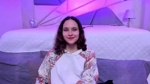 Snapshot of annythomsonn chatting on 12/20/24, 02:52 AnnyT online show from 12/20/24, 02:52