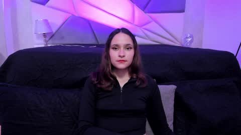 Snapshot of annythomsonn chatting on 12/31/24, 01:15 AnnyT online show from 12/31/24, 01:15