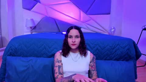 Snapshot of annythomsonn chatting on 01/05/25, 09:14 AnnyT online show from 01/05/25, 09:14