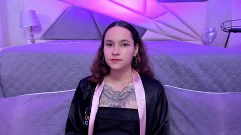 Snapshot of annythomsonn chatting on 01/11/25, 07:38 AnnyT online show from 01/11/25, 07:38