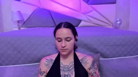 Snapshot of annythomsonn chatting on 01/15/25, 12:30 AnnyT online show from 01/15/25, 12:30