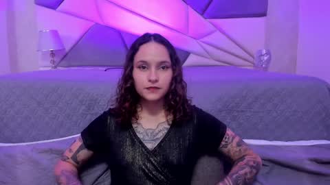 Snapshot of annythomsonn chatting on 01/17/25, 01:57 AnnyT online show from 01/17/25, 01:57