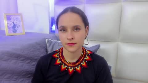 Snapshot of annythomsonn chatting on 01/19/25, 07:25 AnnyT online show from 01/19/25, 07:25