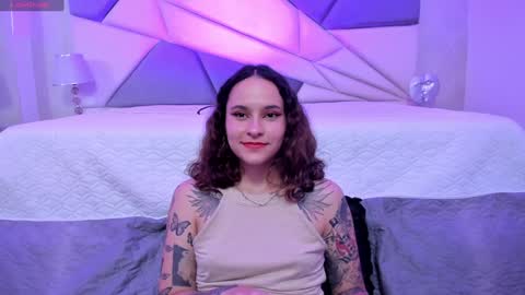 Snapshot of annythomsonn chatting on 01/26/25, 11:50 AnnyT online show from 01/26/25, 11:50