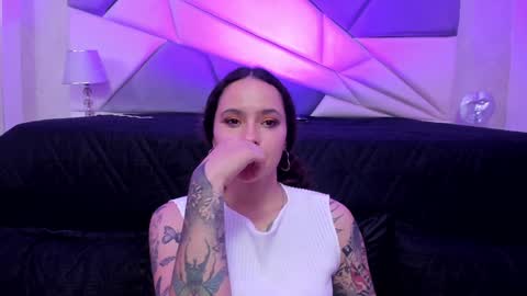 Snapshot of annythomsonn chatting on 02/02/25, 01:55 AnnyT online show from 02/02/25, 01:55