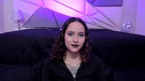 Snapshot of annythomsonn chatting on 02/02/25, 11:53 AnnyT online show from 02/02/25, 11:53