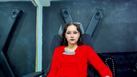 Snapshot of annythomsonn chatting on 10/18/25, 05:57 AnnyT online show from 10/18/25, 05:57