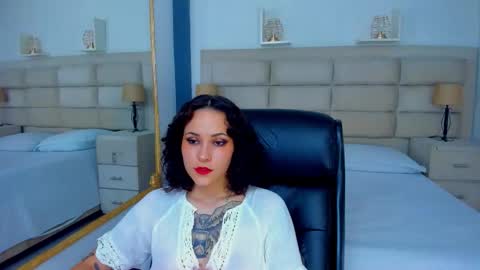 Snapshot of annythomsonn chatting on 11/10/25, 09:47 AnnyT online show from 11/10/25, 09:47