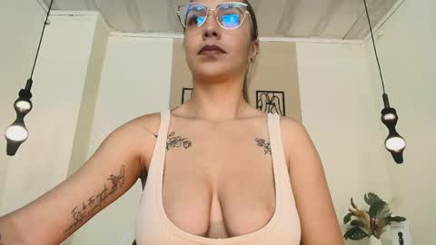 AnnyXhot online show from 06/02/26, 11:12