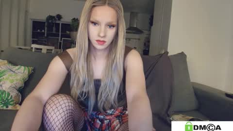 Snapshot of anorsel chatting on 03/26/26, 10:54 Sexy Ladybug online show from 03/26/26, 10:54