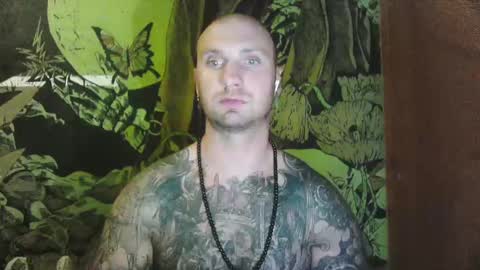 Snapshot of anotnio95 chatting on 02/19/25, 12:25 maicol online show from 02/19/25, 12:25