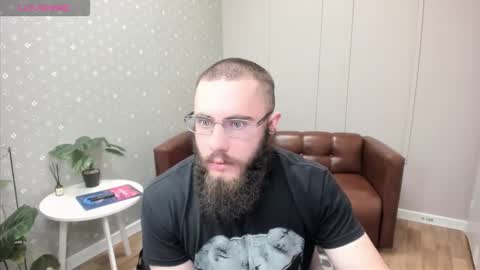 Ant online show from 12/01/25, 04:17