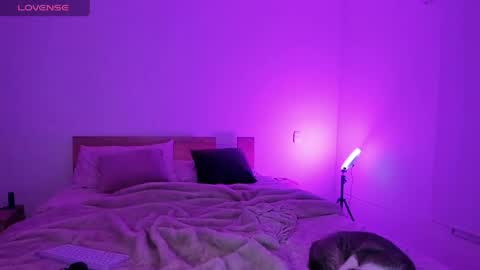 Snapshot of anthonelaa777 chatting on 04/16/26, 01:50 Anthonela online show from 04/16/26, 01:50