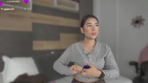 Snapshot of anthonellasweet_ chatting on 11/14/25, 11:09 Anthonella Sweet online show from 11/14/25, 11:09