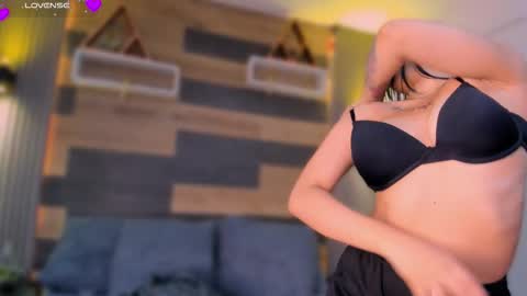 Anthonella Sweet online show from 01/13/26, 11:15