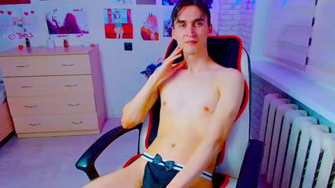 Snapshot of anthony_broown chatting on 12/08/24, 09:19 anthony_broown online show from 12/08/24, 09:19