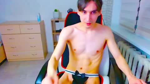 Snapshot of anthony_broown chatting on 02/16/25, 09:27 anthony_broown online show from 02/16/25, 09:27