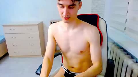 Snapshot of anthony_broown chatting on 11/19/25, 09:48 anthony_broown online show from 11/19/25, 09:48