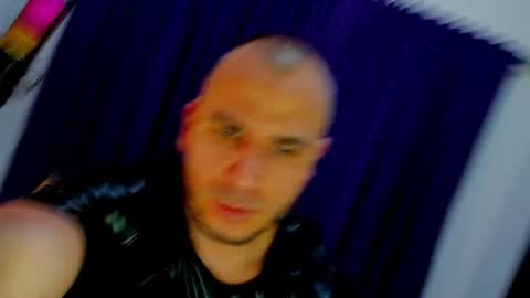 Snapshot of anthony_hard_ chatting on 02/05/25, 12:31 Anthony online show from 02/05/25, 12:31