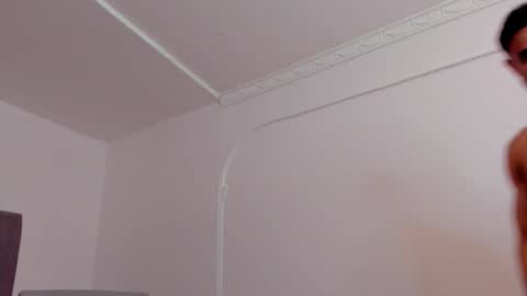 Adonys Creeb online show from 12/05/25, 05:49