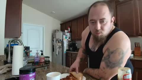 anthonygiacomazzo1 online show from 12/14/25, 05:18