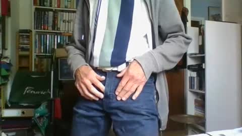 Snapshot of anthonyxxaa chatting on 11/04/25, 12:37 anthonyxxaa online show from 11/04/25, 12:37