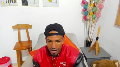 Snapshot of anthoy_wayans chatting on 03/25/26, 01:11 online show from 03/25/26, 01:11