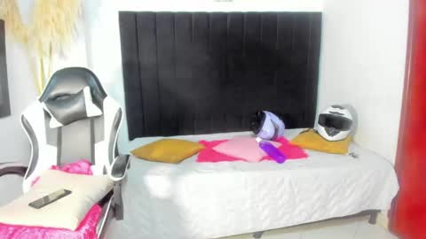 Snapshot of anthoy_wayans chatting on 04/21/26, 02:51 online show from 04/21/26, 02:51