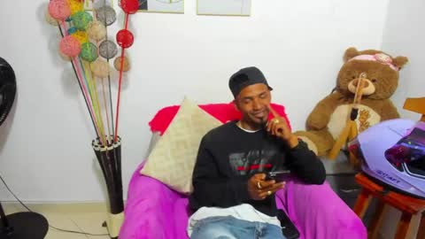 Snapshot of anthoy_wayans chatting on 04/27/26, 12:19 online show from 04/27/26, 12:19