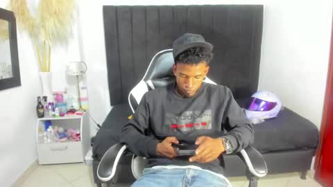 Snapshot of anthoy_wayans chatting on 04/29/26, 01:10 online show from 04/29/26, 01:10