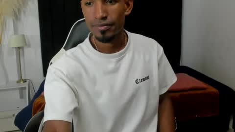 Snapshot of anthoy_wayans chatting on 05/24/26, 12:37 online show from 05/24/26, 12:37
