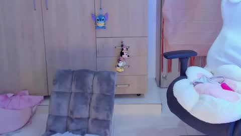 Snapshot of anto_sweet18 chatting on 04/25/26, 12:13 My birthday is on december 2nd surprise me with a gift from my amazonlist online show from 04/25/26, 12:13